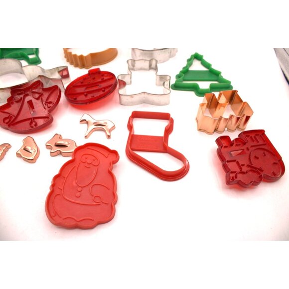 Holiday Baking Cookie Cutters Mixed Lot 19 Plastic Metal Copper Multiple Holiday - Picture 3 of 7
